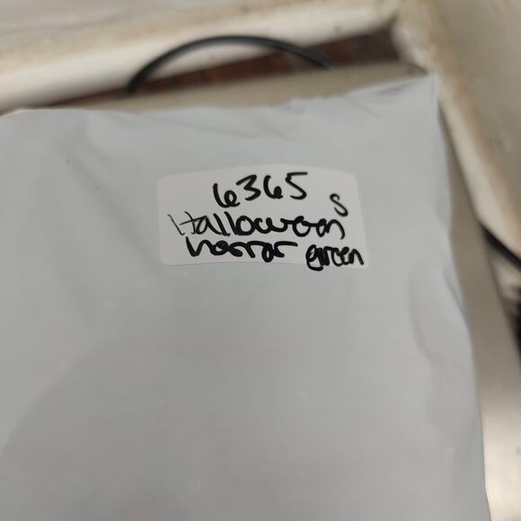 Universal Studios Halloween Horror Nights Hoodie Small Olive Green 2023‎ FLAW - Picture 9 of 9